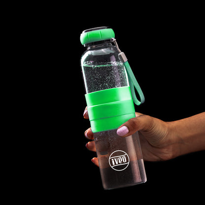 Iveo Aqua Grip 550ml round glass bottle with silicon sleeve