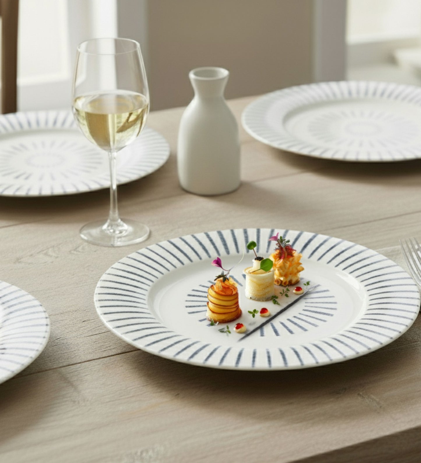 Table & Tale Porcelain Dinner Plates | Heritage Blue
